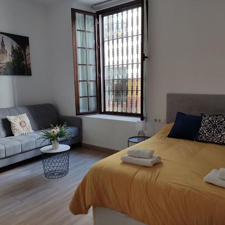 Estudio Moderno Con Opcion De Garaje Daire Sevilla Dış mekan fotoğraf
